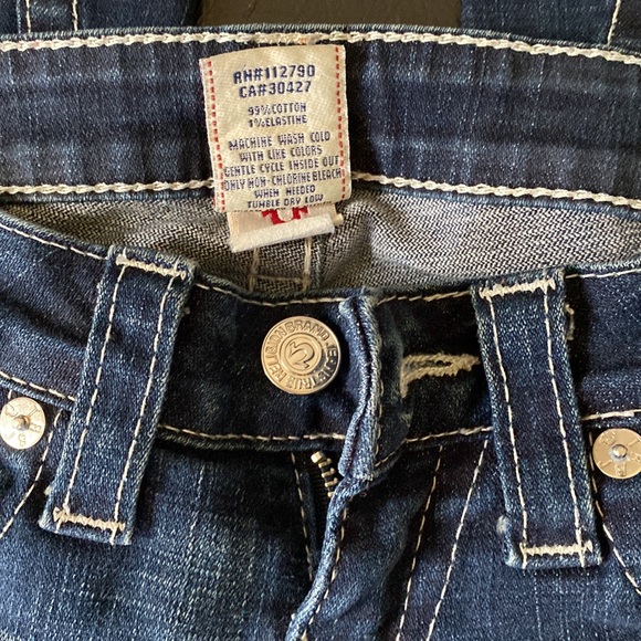 True Religion RN#112790 CA#30437 26 - Picture 4 of 6